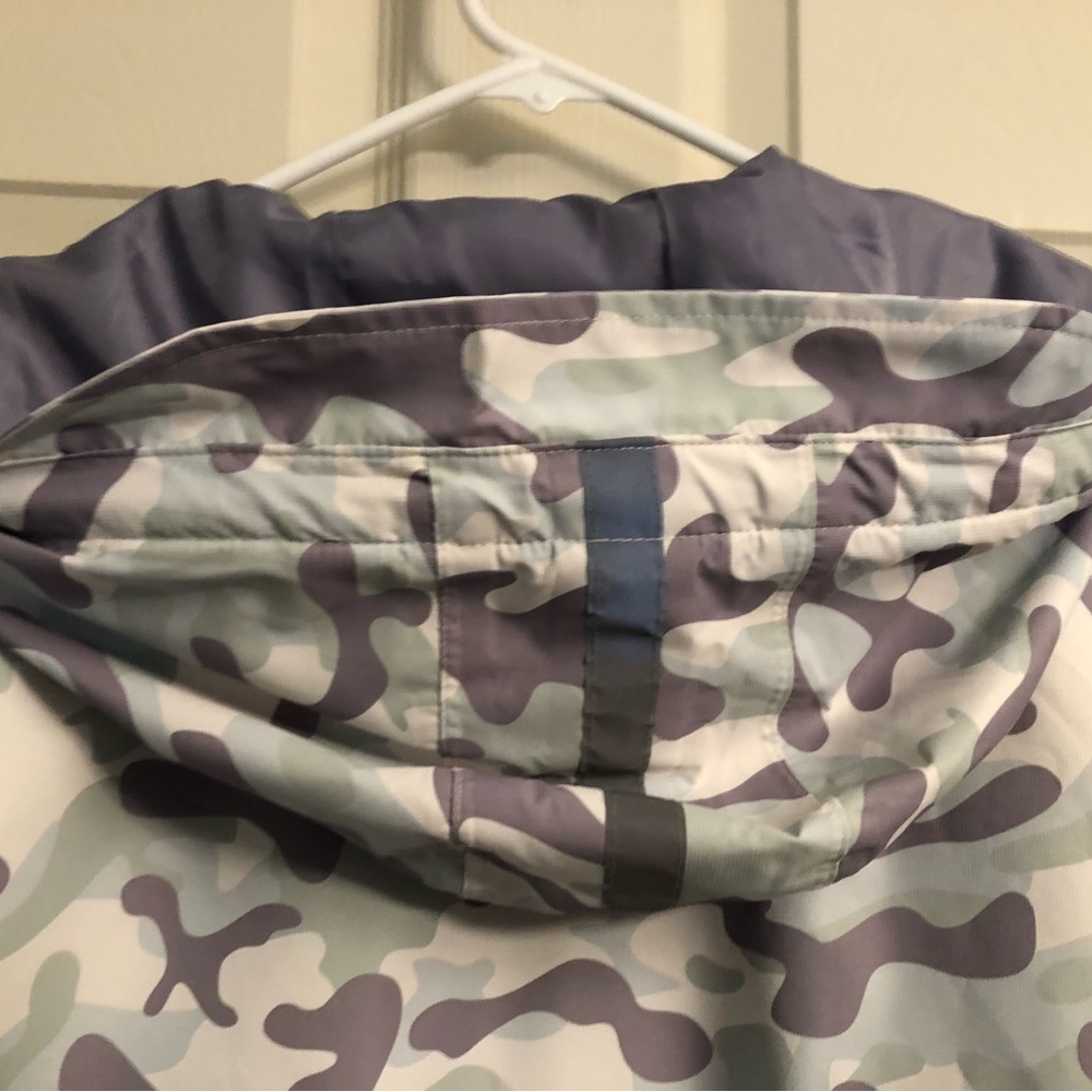 Camouflage Hooded Women's Jacket - Picture 5 of 7